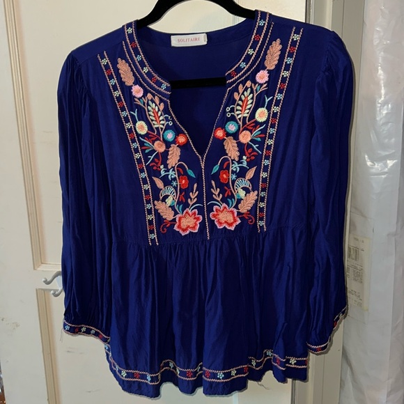 Solitaire Tops - Embroidered Blouse with 3/4 Sleeves